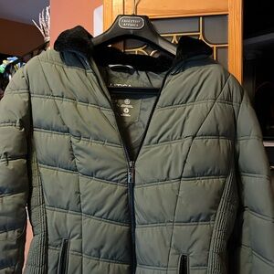 Nautical winter coat size XL only work a few times